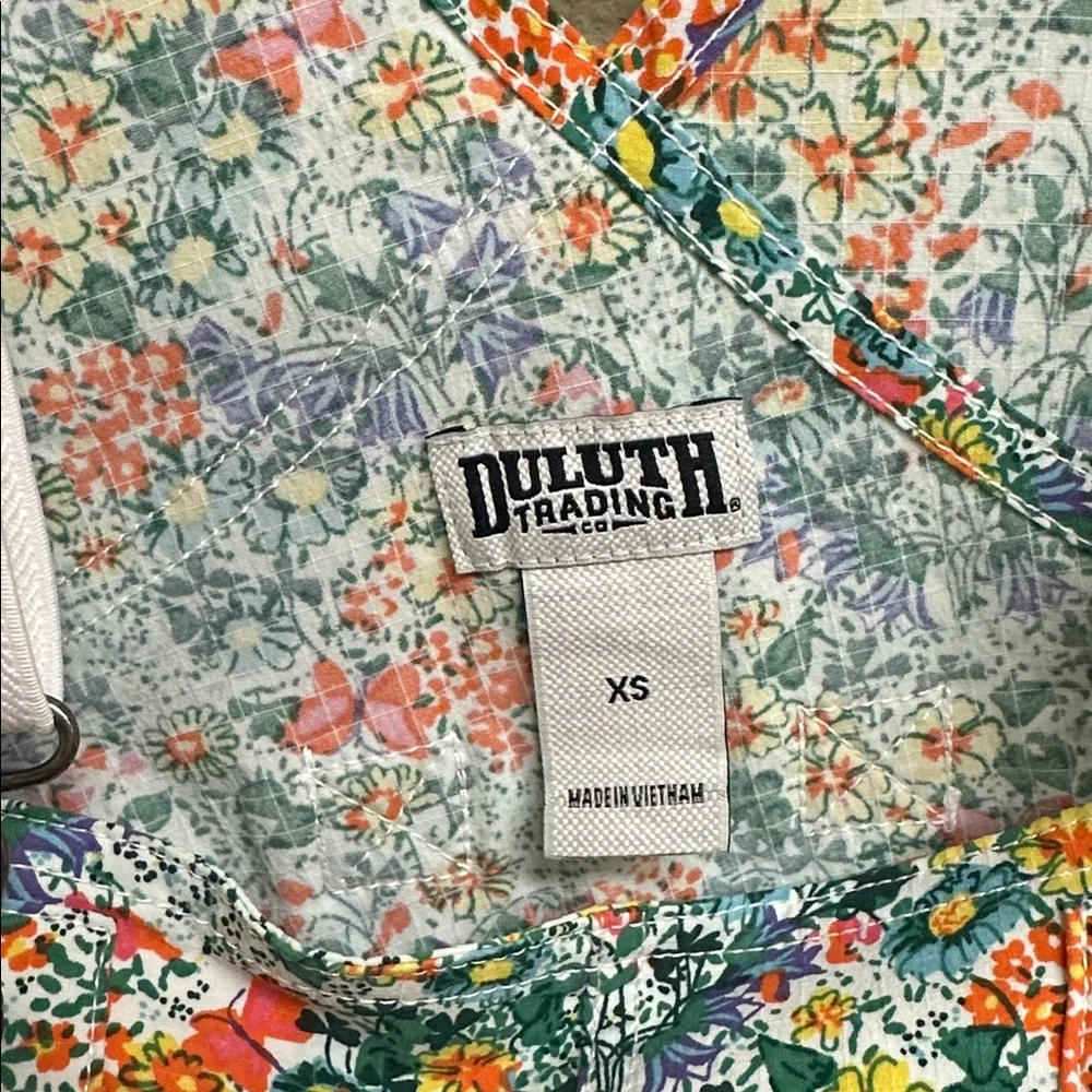 Duluth Trading Company Heirloom Gardening Overall Short - Picture 4 of 5